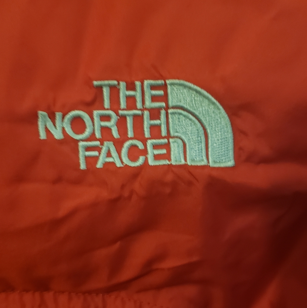 The North Face Red puffer jacket - Picture 5 of 10